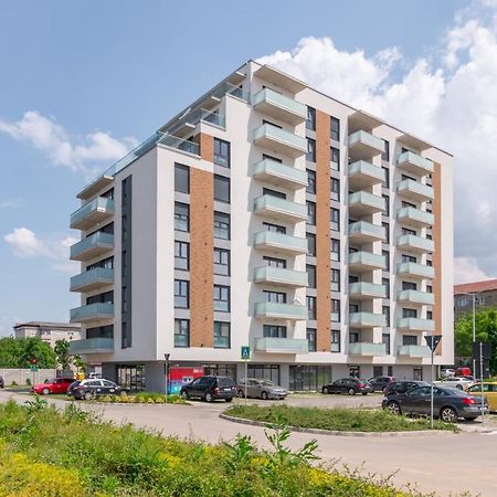 Апартаменты Grand Hill Flats Орадя Экстерьер фото